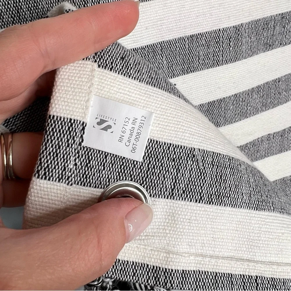 S Lifestyle Cotton Black and White Striped‎ Tassel Placemats, Set of 4 HH